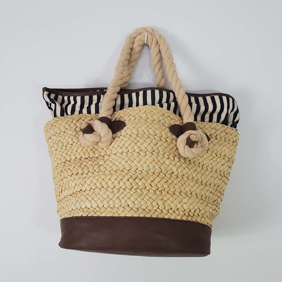 Zara Straw Spring/Summer Bag - Picture 2 of 12